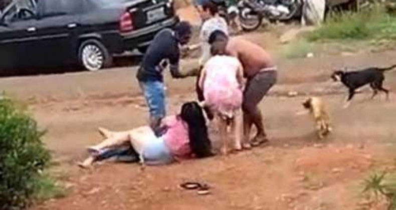 Briga entre mulheres termina com uma esfaqueada em rua de Chapecó