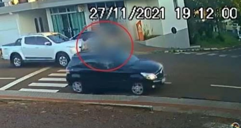 Idosa fica gravemente ferida ao ser atropelada por caminhonete no Oeste