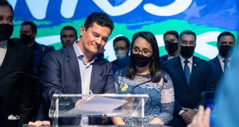 MORO SE FILIA AO PODEMOS, CRITICA BOLSONARO DEFENDE FIM DA REELEIÇÃO