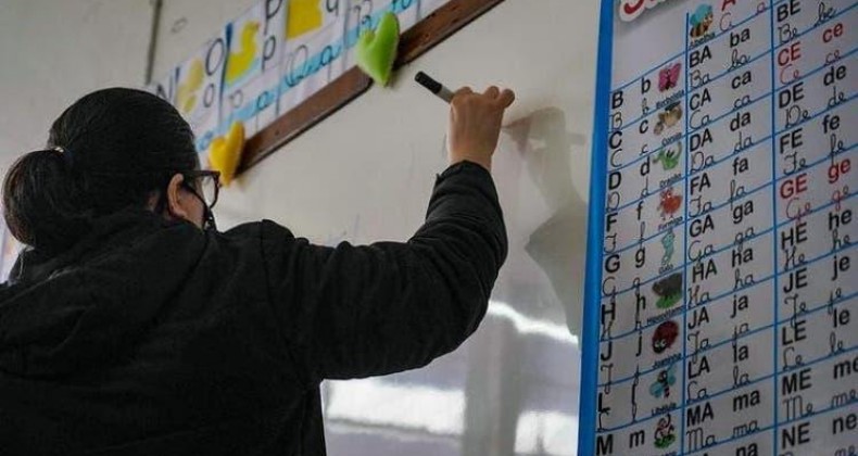 Projeto do salário dos professores de SC terá novos valores.