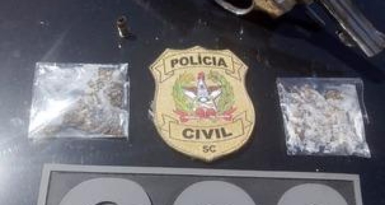 Homem é preso em flagrante com arma de fogo em Chapecó
