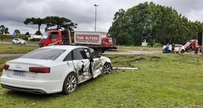 Homem fica ferido após colisão entre veículos no Trevão do Irani
