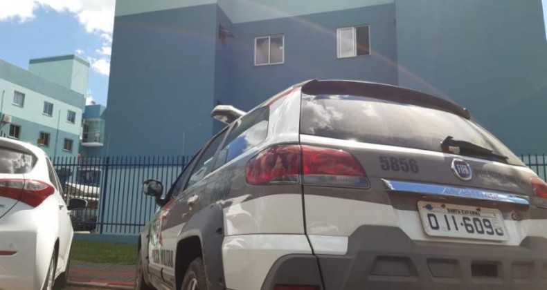 JOVEM É ENCONTRADO MORTO DENTRO DE APARTAMENTO EM CHAPECÓ