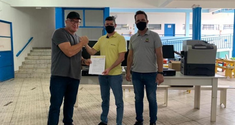 Nova Erechim recebeu do Banco do Brasil, 8 computadores e uma impressora