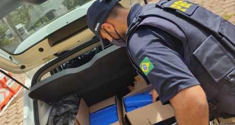 PRF apreende 36 kg de maconha com adolescente em Chapecó