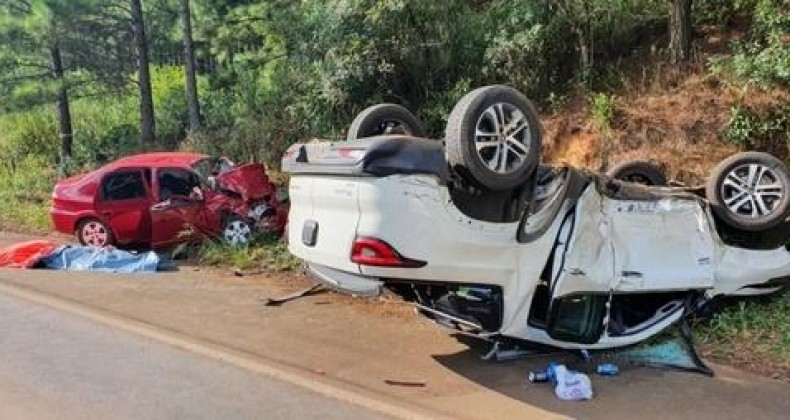 Tragédia: quatro pessoas morrem após colisão entre veículos no Oeste