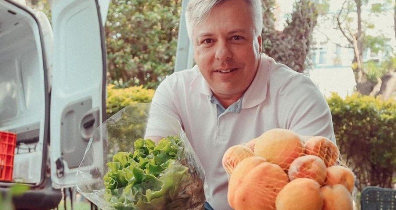 80% DOS CATARINENSES RECEBEM ATÉ R$ 2 MIL POR MÊS