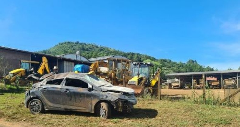 Adolescente fica em estado grave após capotamento no Oeste