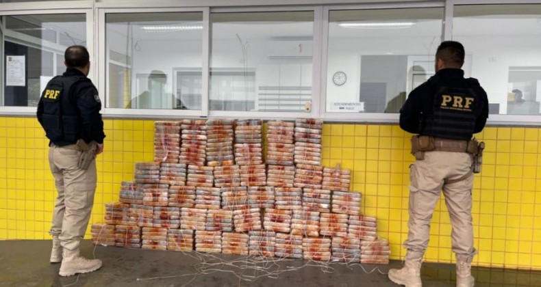 Carga de aproximadamente R$ 32 milhões de droga é apreendida na BR-282
