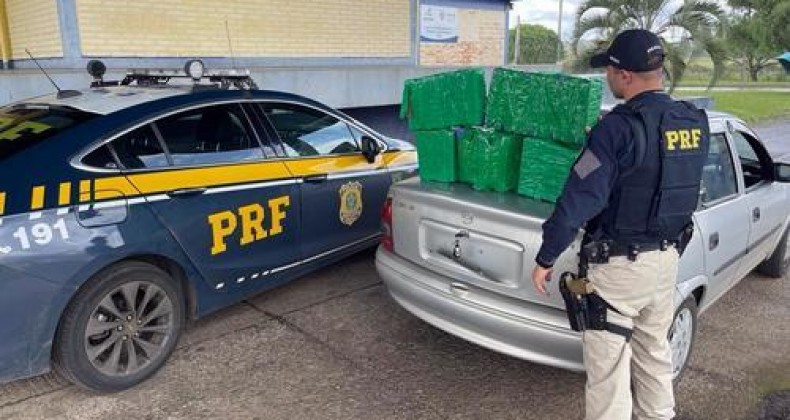 Dois homens são presos com quase 44 kg de maconha na BR-153
