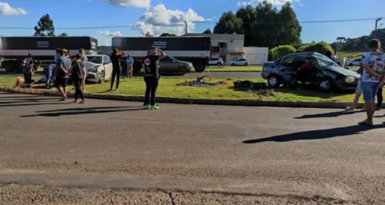 Grave acidente deixa uma pessoa morta e outras quatro feridas na BR-282