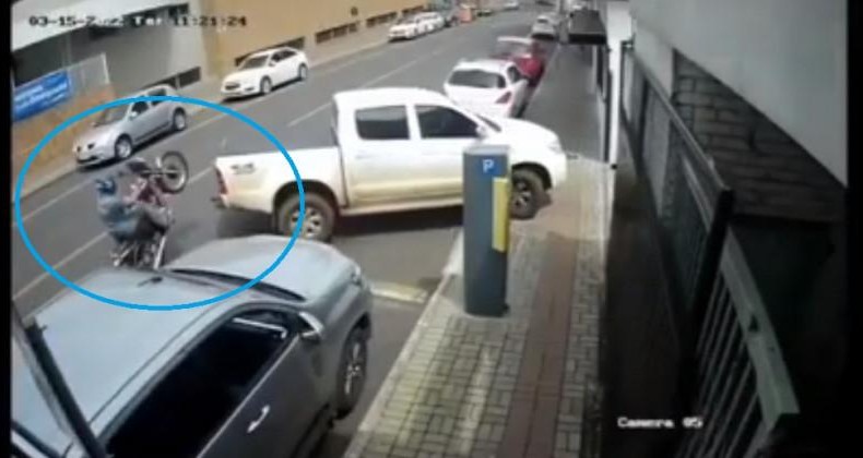 Motociclista sofre acidente após empinar moto em Chapecó