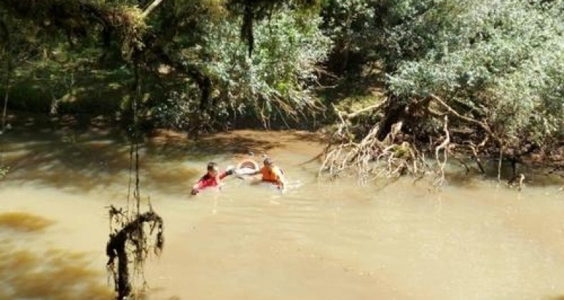 Pescador morre afogado ao cair de barco em rio no Oeste