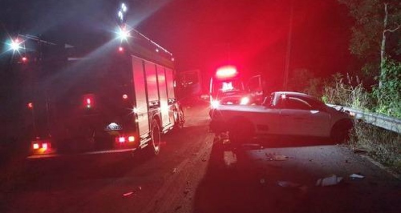 Colisão entre caminhão e carro deixa uma pessoa gravemente ferida