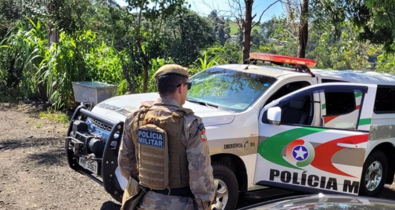 ESPOSA LEVA MARTELADAS NA CABEÇA E SOFRE TRAUMATISMO CRANIANO