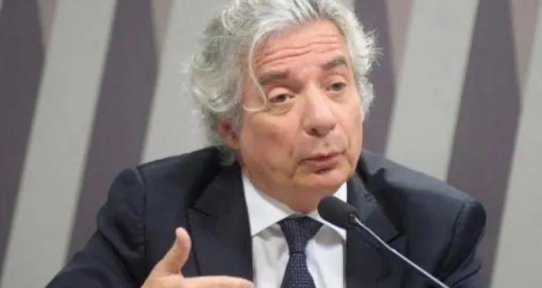 Pires envia carta a ministro, desiste de presidência da Petrobras