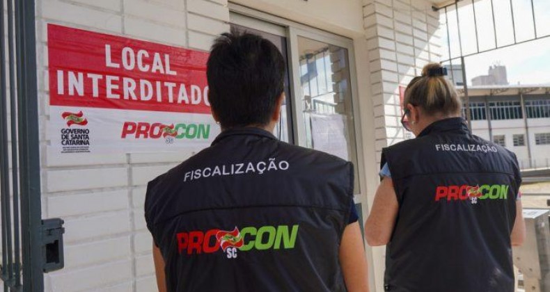 Procon-SC suspende vendas de operadora de telefonia por 5 dias