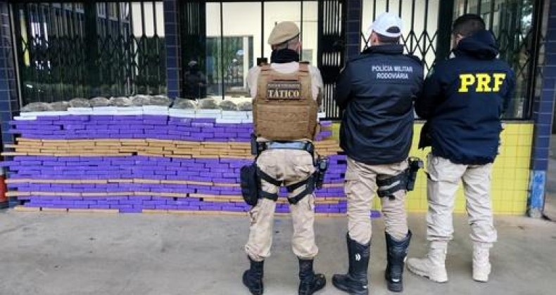 Ação conjunta apreende cerca de 207 kg de drogas na BR-153 no Oeste