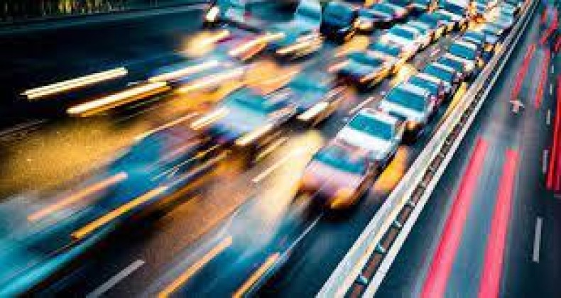 Carro sai da pista e tomba na Br 282 na Linha Navegantes