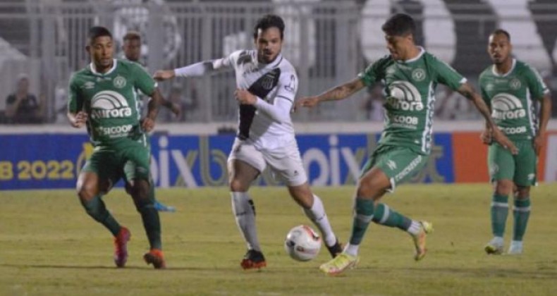 Chapecoense e Ponte Preta empatam em Campinas