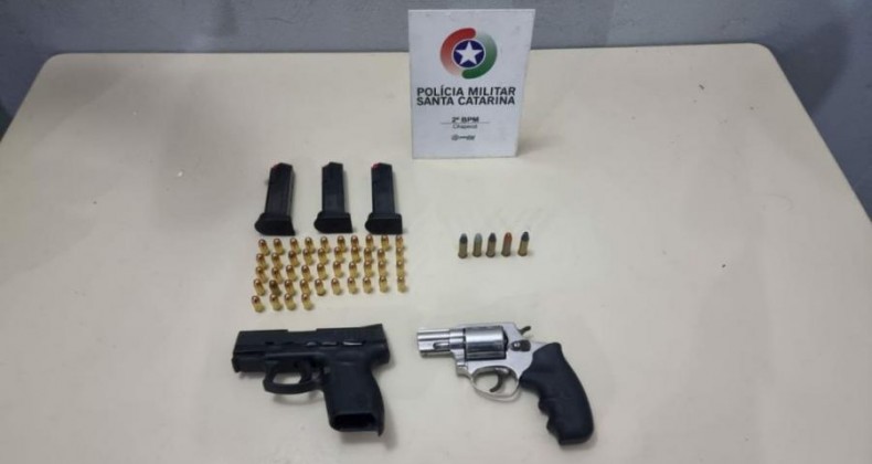 Polícia Militar apreende duas armas de fogo após ameaça em Chapecó