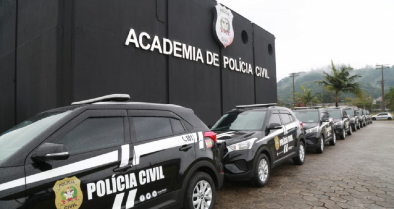 Governo de SC entrega 23 novas viaturas para a Polícia Civil no Oeste