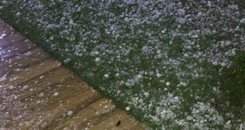 Oeste de Santa Catarina volta a ser atingido por granizo