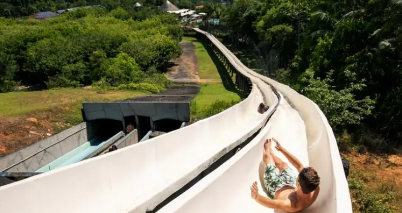 Parque Aquático de Gaspar é eleito o 5º melhor da América do Sul