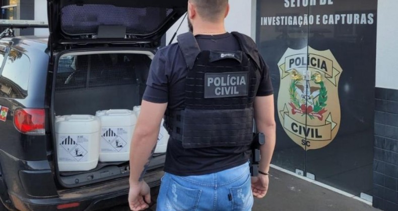 POLÍCIA RECUPERA GALÕES DE FUNGICIDA FURTADA EM NOVA ERECHIM