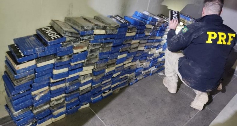 PRF apreende em SC cerca de R$ 100 milhões em cocaína