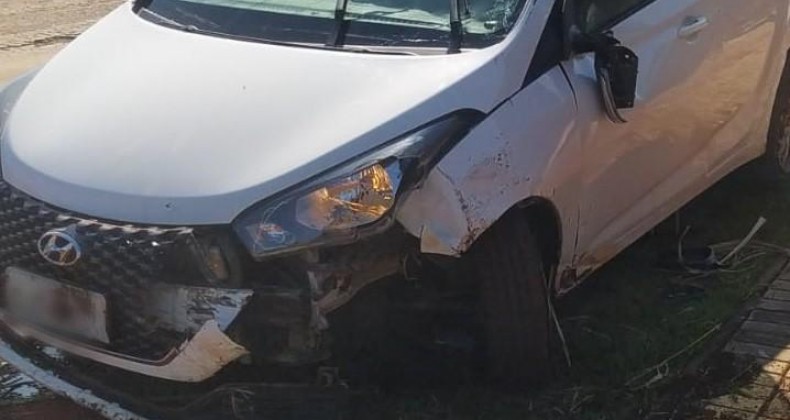 ÁGUAS FRIAS: CAPOTAMENTO CAUSA SUSTO EM MOTORISTA NA SC-159
