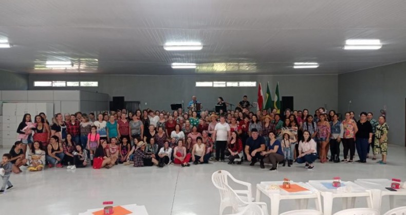 Arraiá das Mulheres movimenta público feminino de Nova Erechim