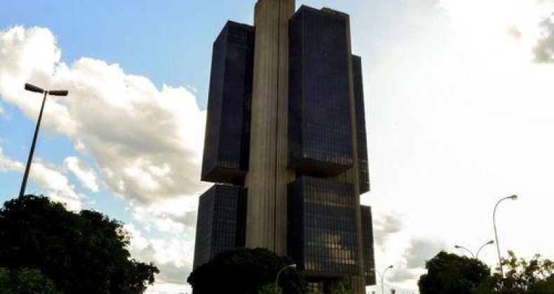 Copom eleva juros básicos da economia para 13,75% ao ano