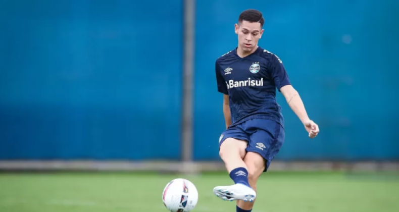 Natã deve ser titular na zaga do Grêmio diante do Cruzeiro
