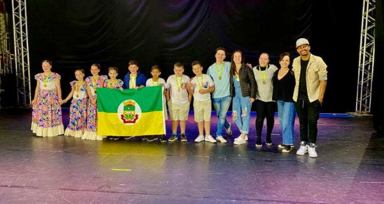 Nova Erechim sobe três vezes ao pódio no Dança Catarina