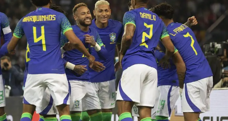 Brasil segue na liderança do ranking da Fifa; confira top 10