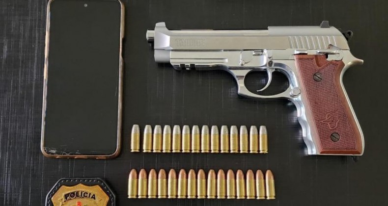 Homem é preso por posse irregular de arma de fogo