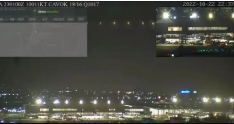 Luzes em movimento aleatório intrigam pilotos durante voo em SC