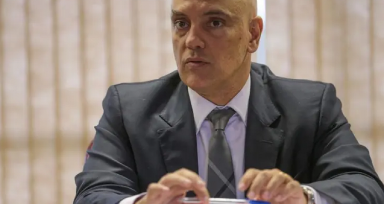 Moraes nega ação de Bolsonaro sobre rádios e determina investigação