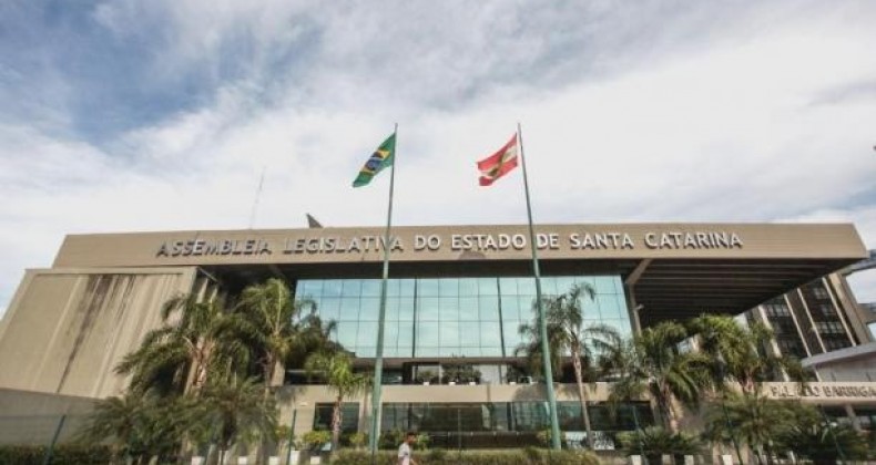 Saiba quem são os deputados estaduais eleitos em Santa Catarina