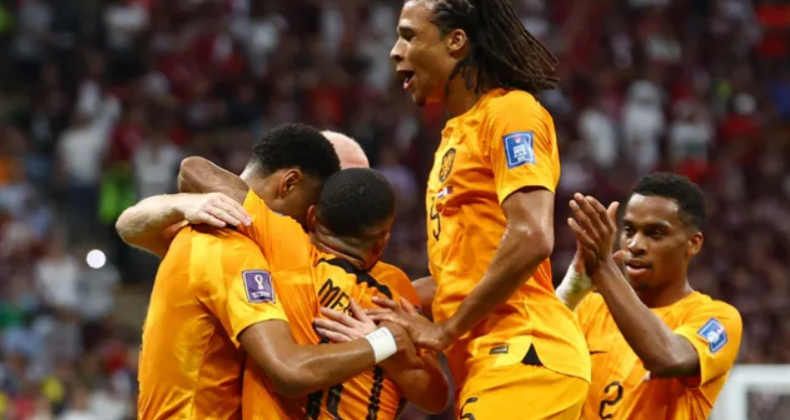 Com tranquilidade, Holanda vence Catar e avança em primeiro no Grupo A