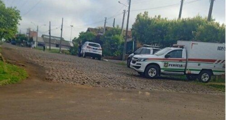 Mulher é encontrada morta dentro de casa no Oeste de SC
