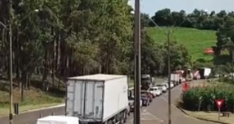 ATENÇÃO: Congestionamento é registrado na BR-282; entenda o motivo: