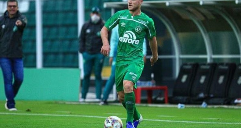 Chapecoense anuncia venda de jogador para o futebol da Suécia