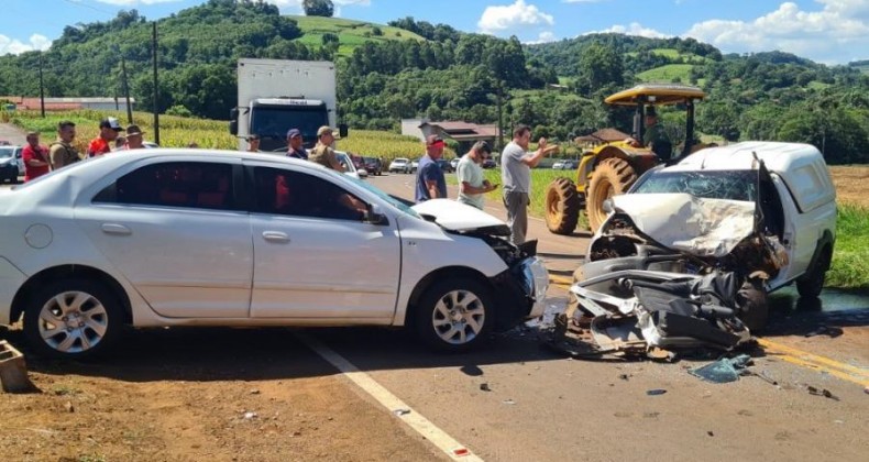 Colisão na SC-160 entre Saudades e São Carlos deixa vítimas feridas