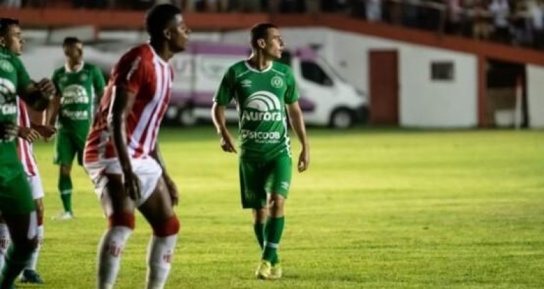 Chapecoense renova contrato com atacante até 2026