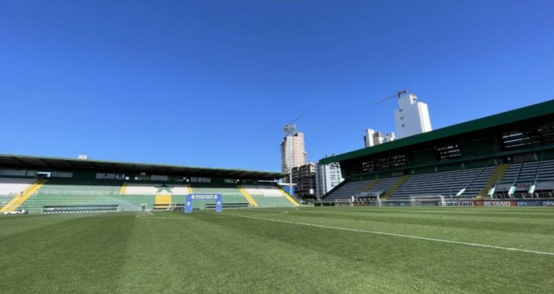 Barra vence a Chapecoense de virada na Arena Condá