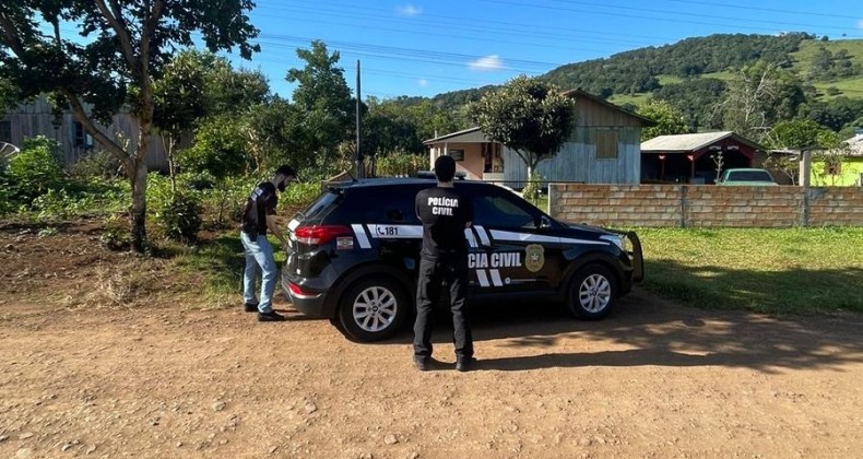 Polícia faz arrastão e cumpre 11 mandados de prisão no Oeste