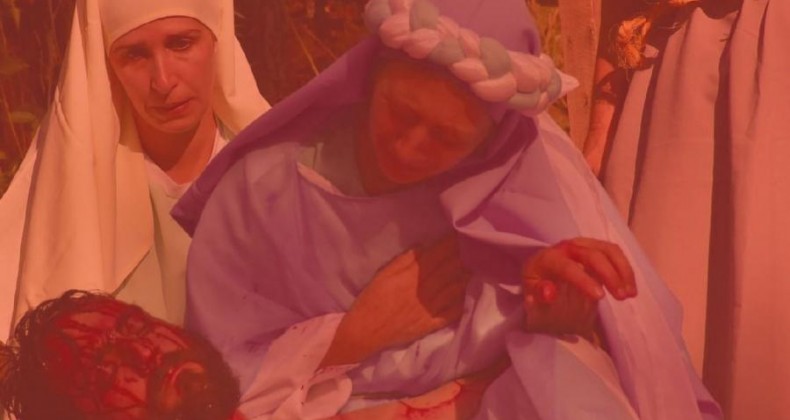 Encenação da paixão e morte de Jesus Cristo.