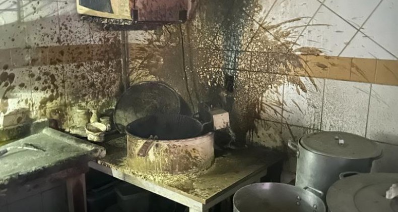 Incêndio em panela elétrica atinge cozinha de estabelecimento em SC